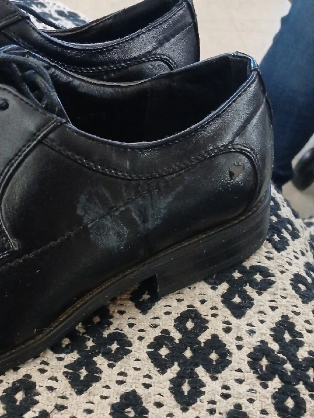 Men's Black Lace-Up Derby Dress Shoes